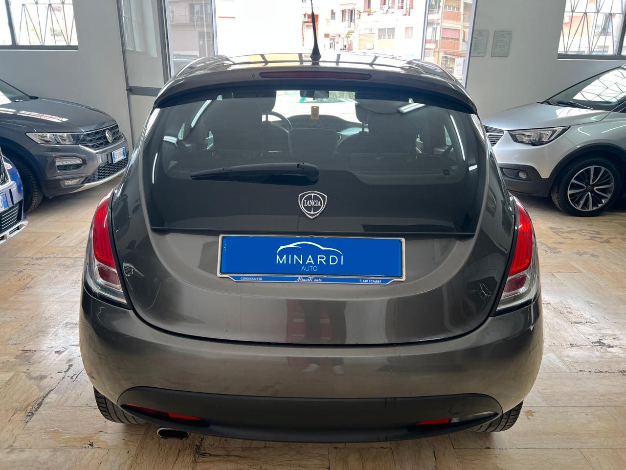 Lancia Ypsilon 1.2 69 CV 5 porte GPL Ecochic Platinum