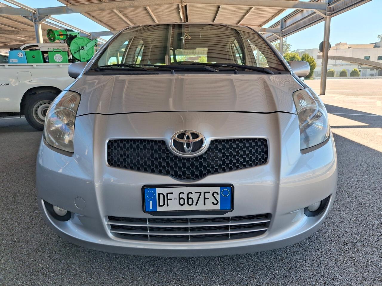 Toyota Yaris 1.3 5 porte Sol-BENZINA-