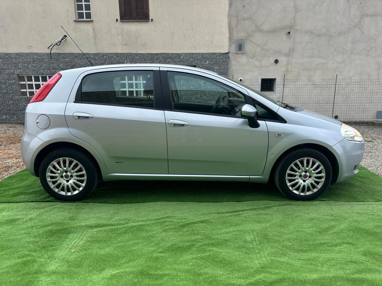 FIAT GRANDE PUNTO 1.4 BENZINA 120.000KM OTTIMO STATO