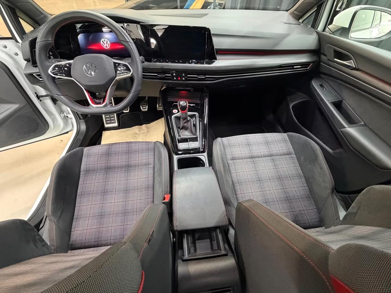 Volkswagen Golf GTI 2.0 TSI