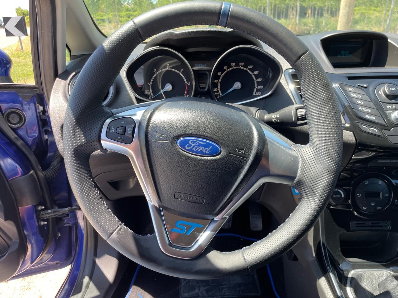 Ford Fiesta 1.5 TDCi 75CV 5 porte Titanium