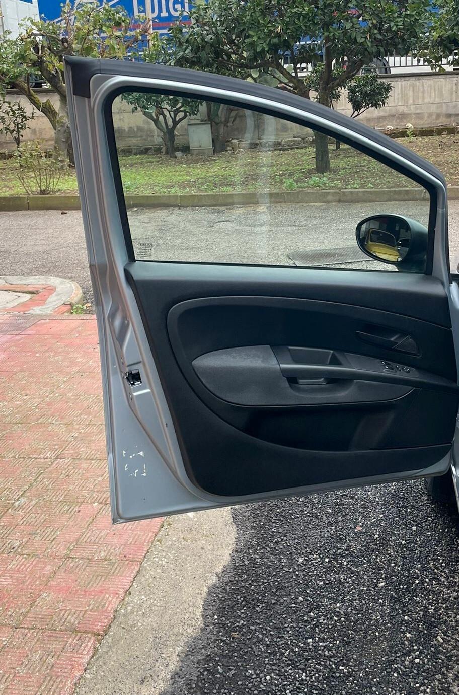 FIAT GRANDE PUNTO 1.4 FUN