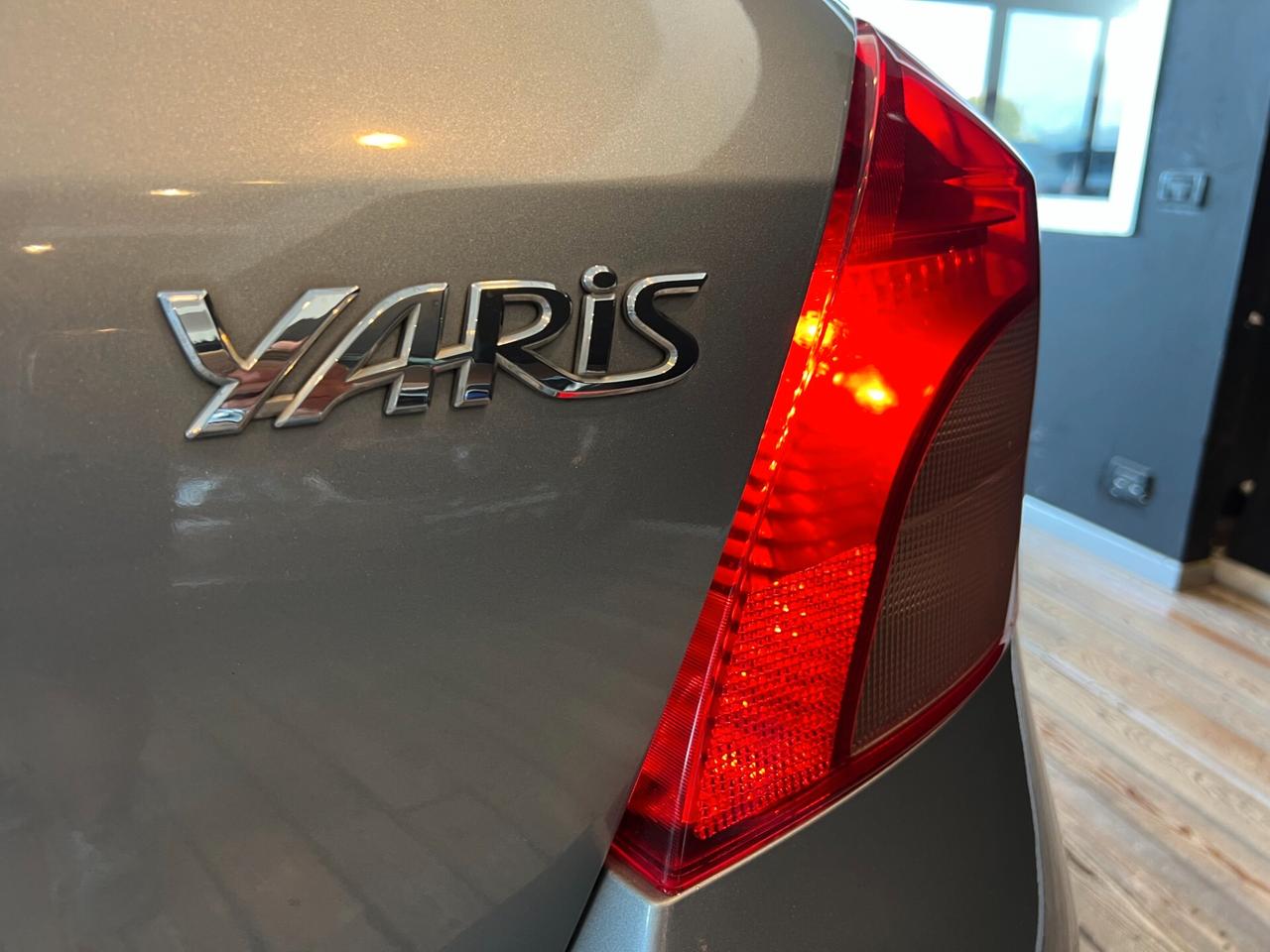 Toyota Yaris 1.0 5 porte/GARANZIA