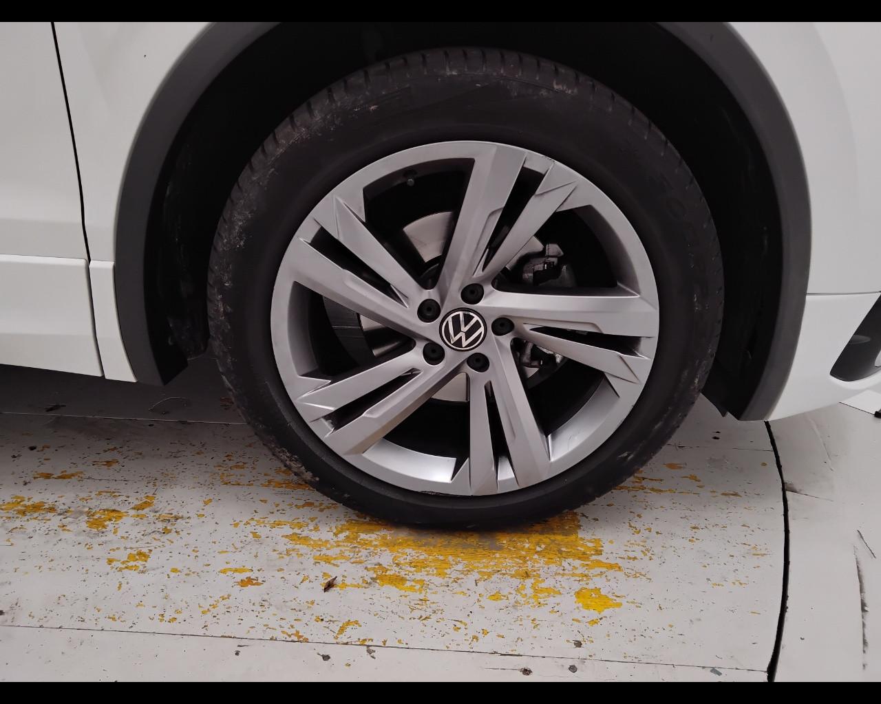 VOLKSWAGEN Tiguan II 2021 - Tiguan 1.5 tsi R-Line 150cv dsg