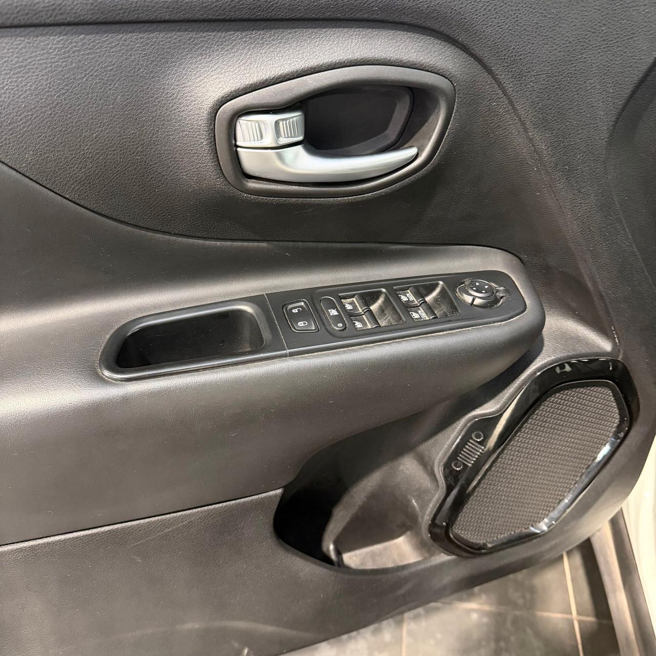 Jeep Renegade 1.6 Mjt DDCT 120 CV Limited