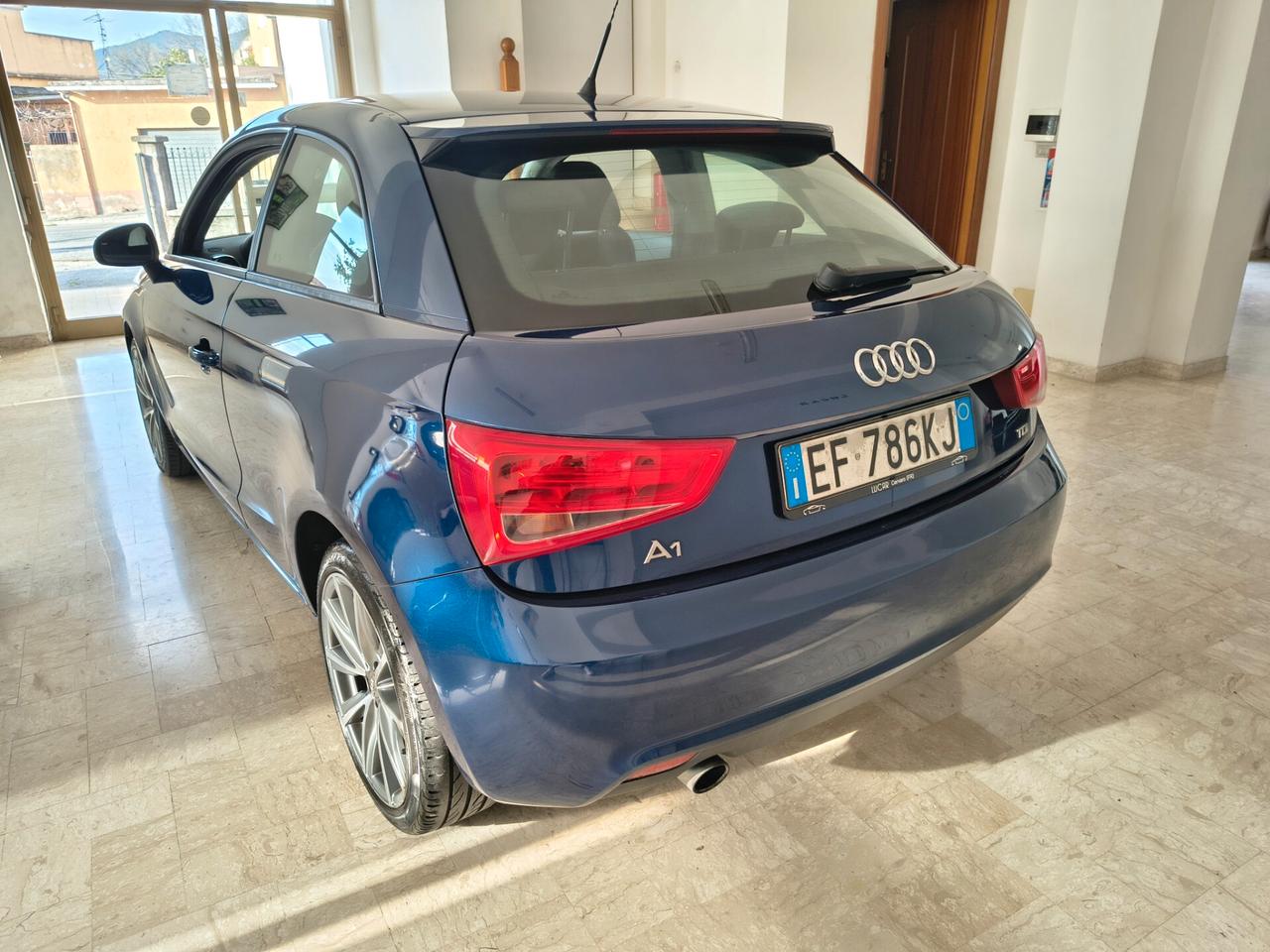 AUDI A1 1.6 TDI AMBITION "TENUTA BENISSIMO"