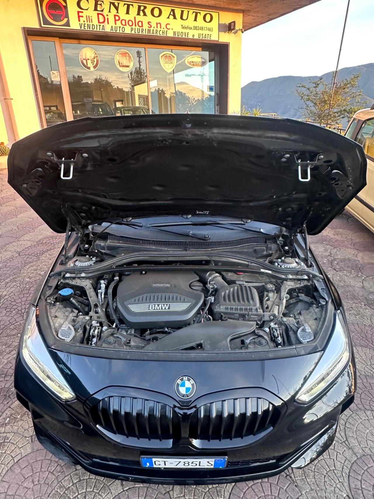 Bmw 118 118d 5p. Colorvision Edition MSPORT