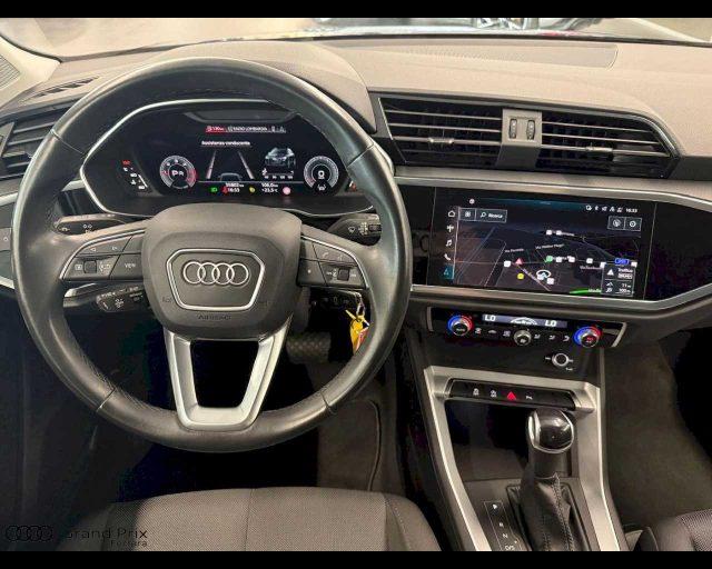 AUDI Q3 35 TDI S tronic Business Advanced