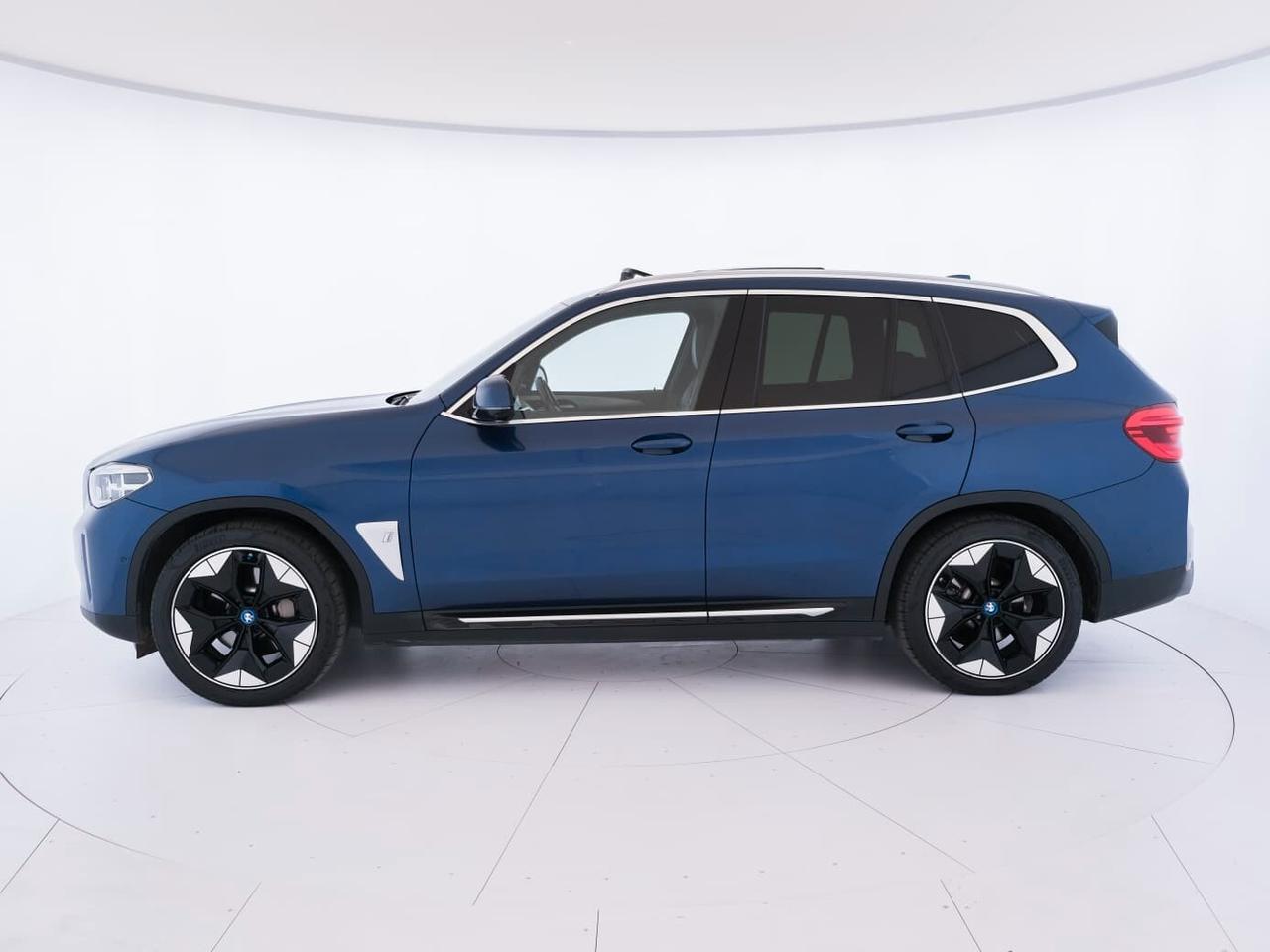 BMW IX3 Impressive - IVA ESPOSTA