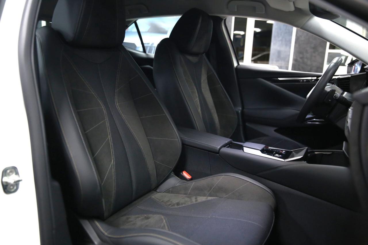 DS4 4 BlueHDi 130 cv Étoile Alcantara auto