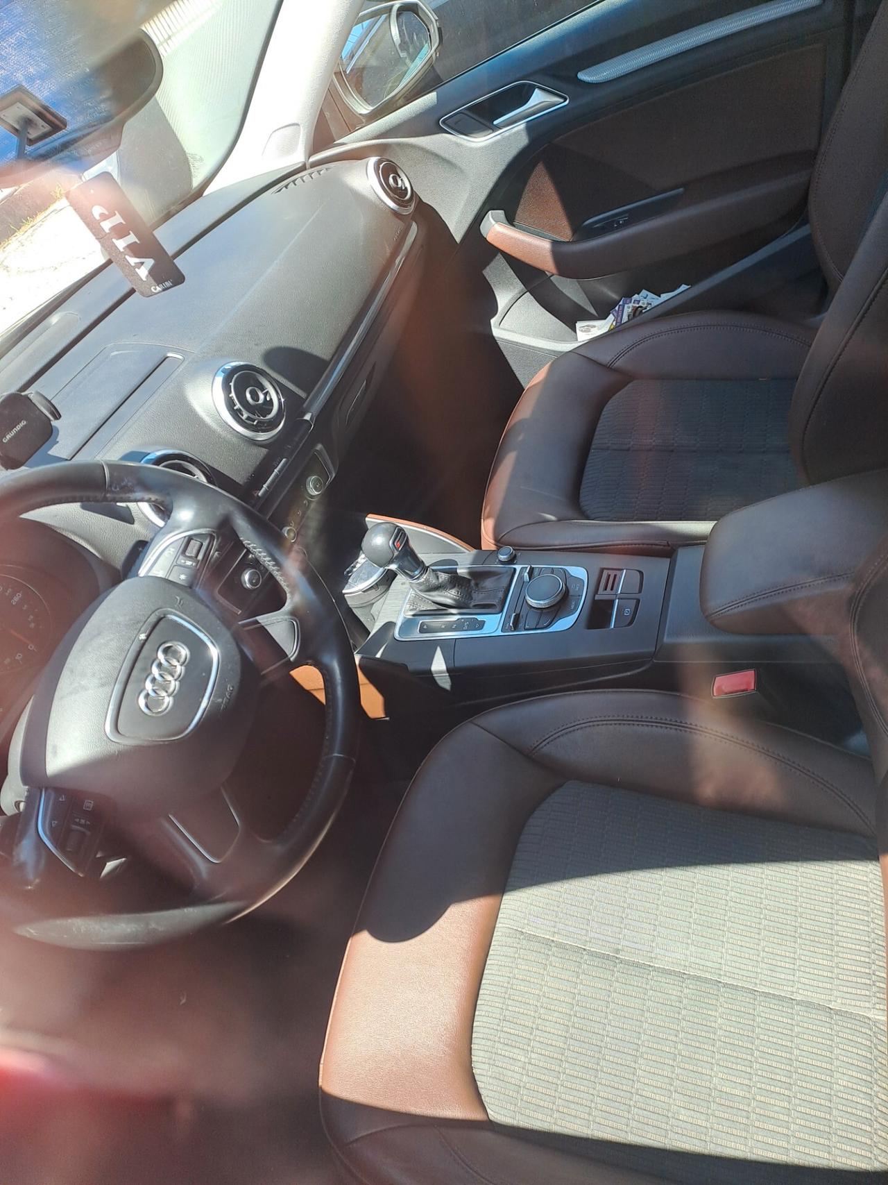 Audi A3 SPB 1.6 TDI clean diesel S tronic Ambiente