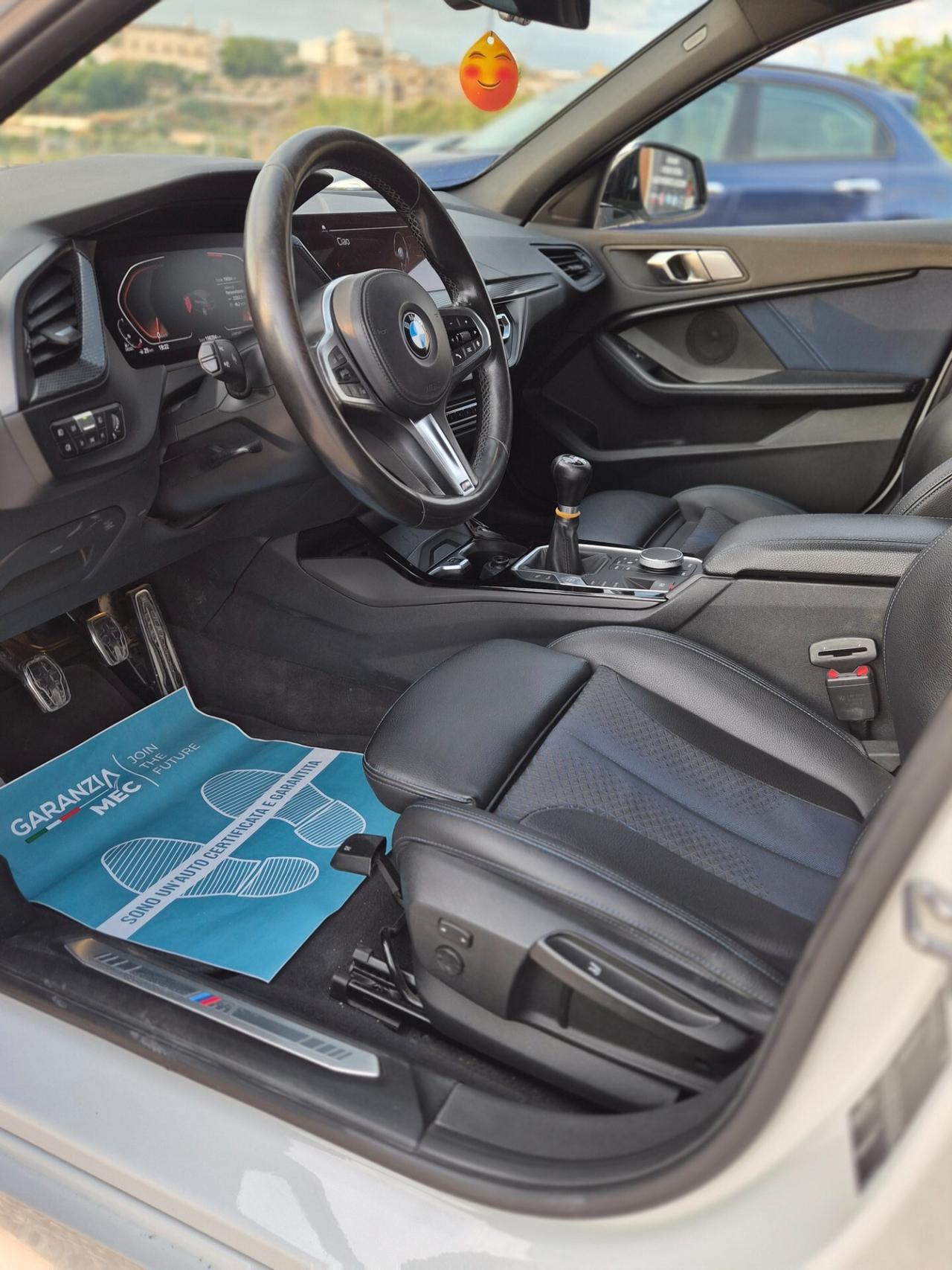 Bmw 118 118d 5p. Msport