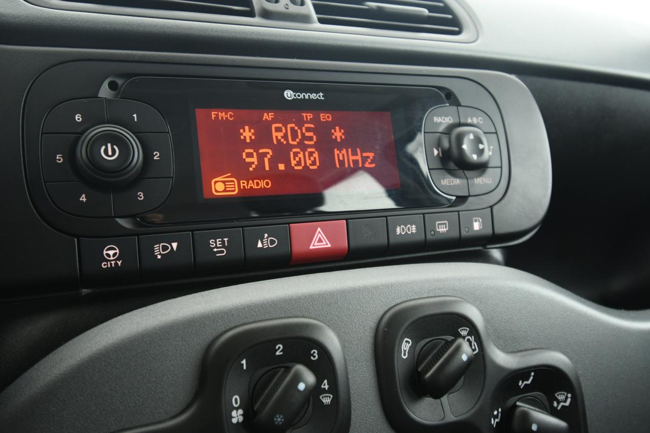 FIAT Panda 0.9 t.air t. natural power City Life 70cv 5p.ti NEOPATENTATI