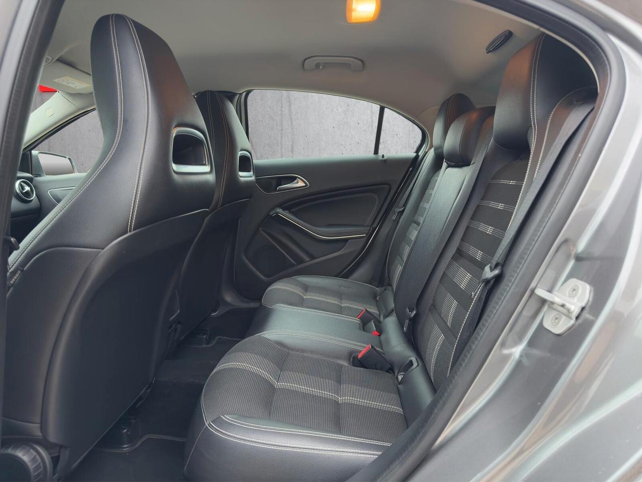 Mercedes-benz A 180 d Automatic Premium