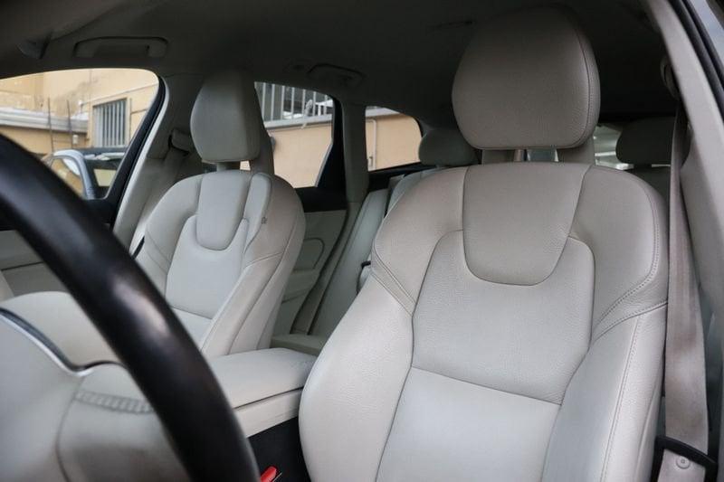 Volvo XC60 D4 AWD Geartronic Business Unicoproprietario