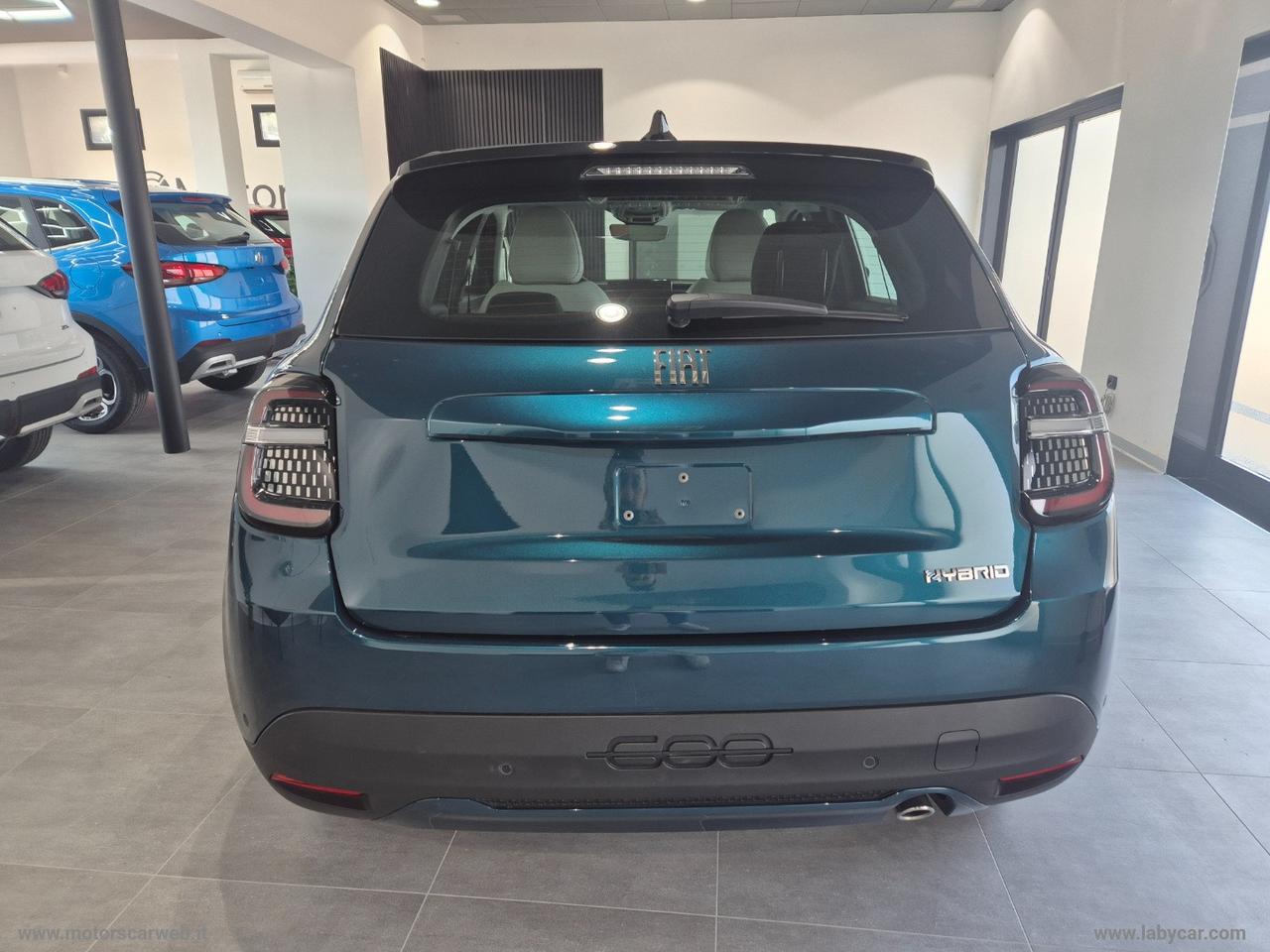 FIAT 600 Hybrid 110 CV DCT MHEV Icon
