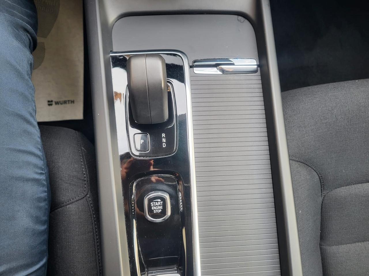 Volvo XC60 B4 HYBRID/Diesel Awd Geartronic Momentum....