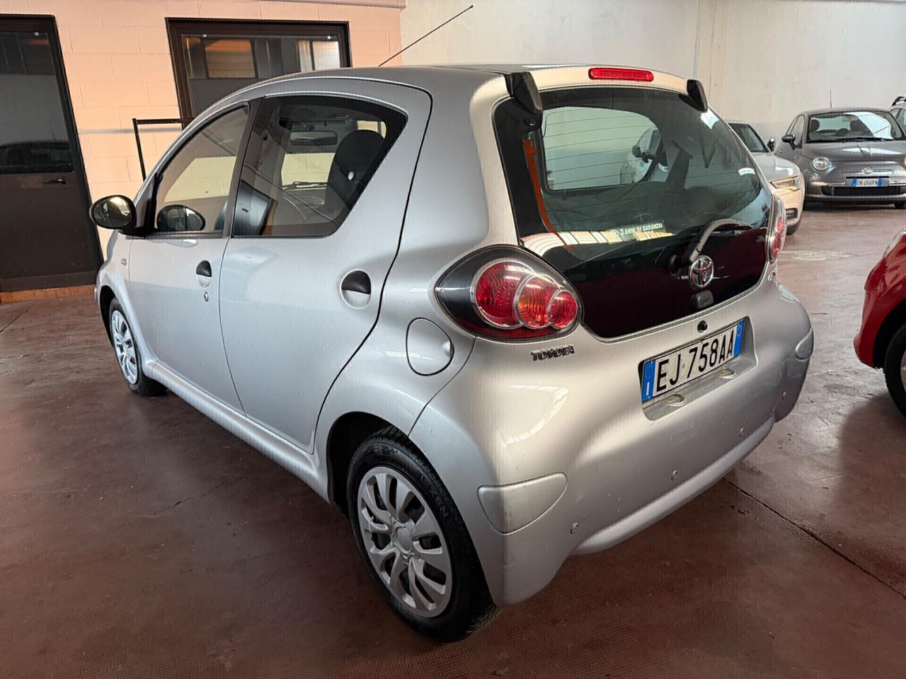 Toyota Aygo 1.0 12V VVT-i 5 porte Deep