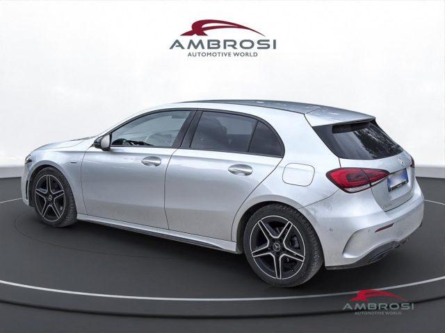 MERCEDES-BENZ A 180 180 d Automatic Premium Night Edition