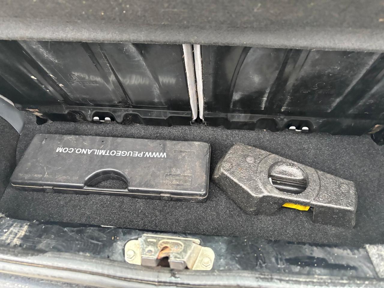 Peugeot 107 1.0 68CV 3p. Plaisir 2Tronic AUTOMATICA, NO CLIMA