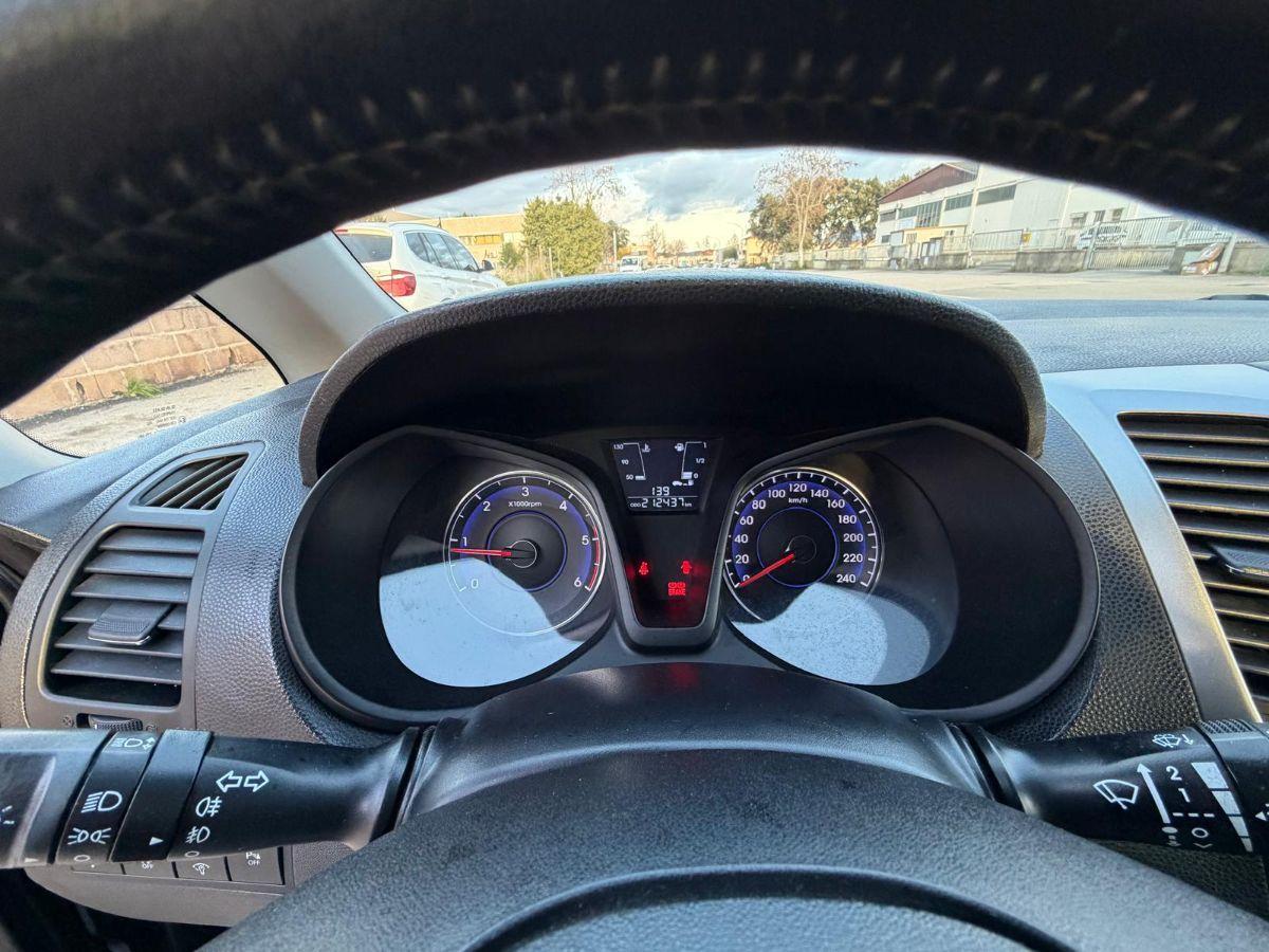 HYUNDAI - iX20 - 1.4 CRDI 77CV Comfort