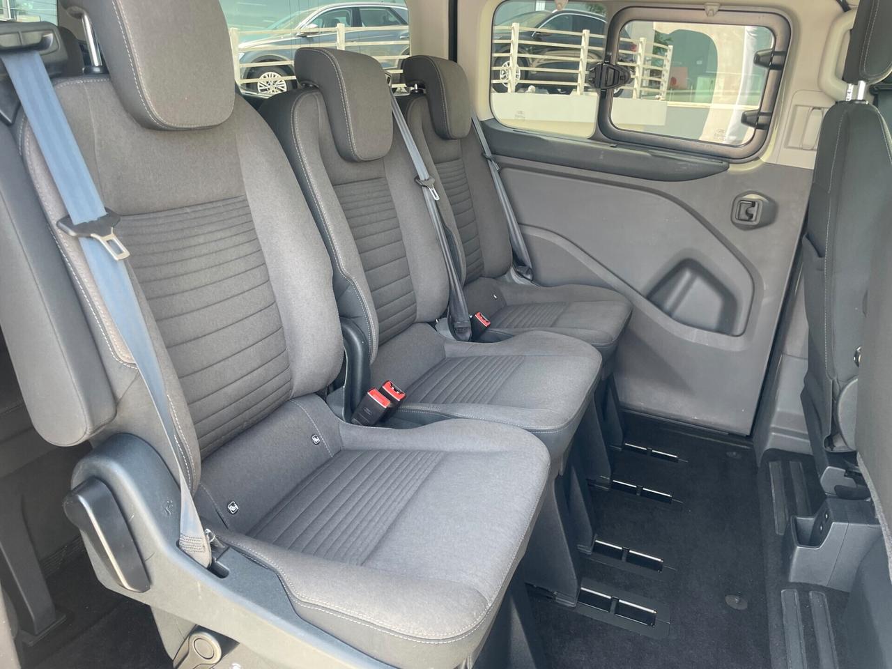 Ford Transit Custom 320 2.0 EcoBlue Hybrid 130 Trend