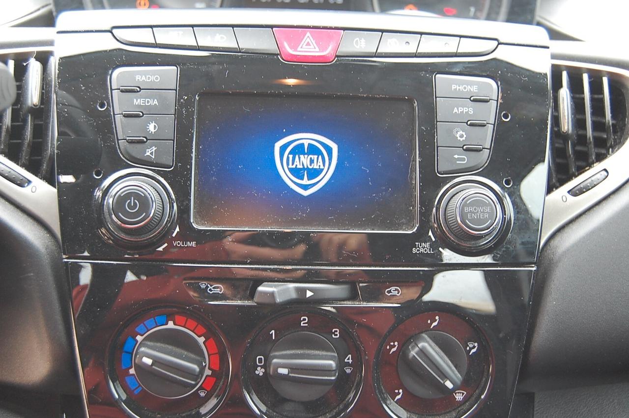 Lancia Ypsilon 1.2 69 CV 5 porte S&S Gold