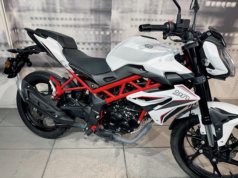 Benelli BN 125