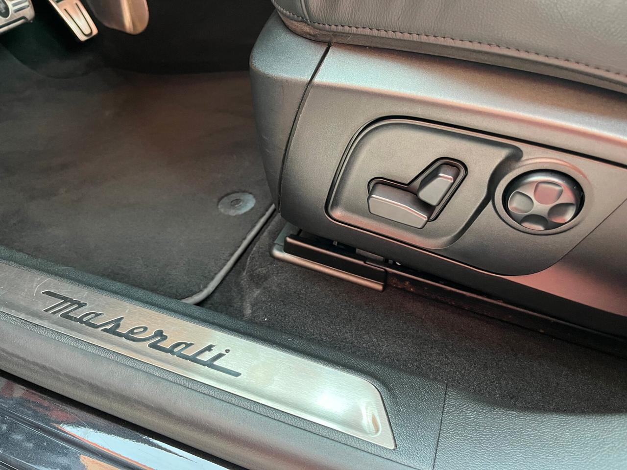 Maserati Levante 3.0 V6 AWD 250cv Diesel GRAN SPORT