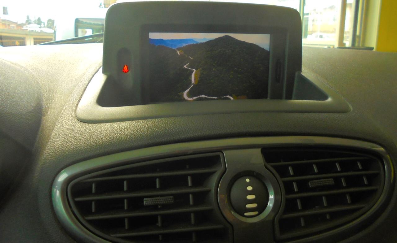 Renault Clio 1200 75 CV 20TH ANNIVERSARY