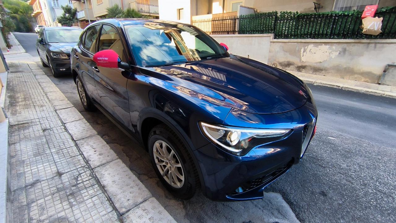 Alfa Romeo Stelvio 2.2 Turbodiesel 180 CV AT8 Q4 Business