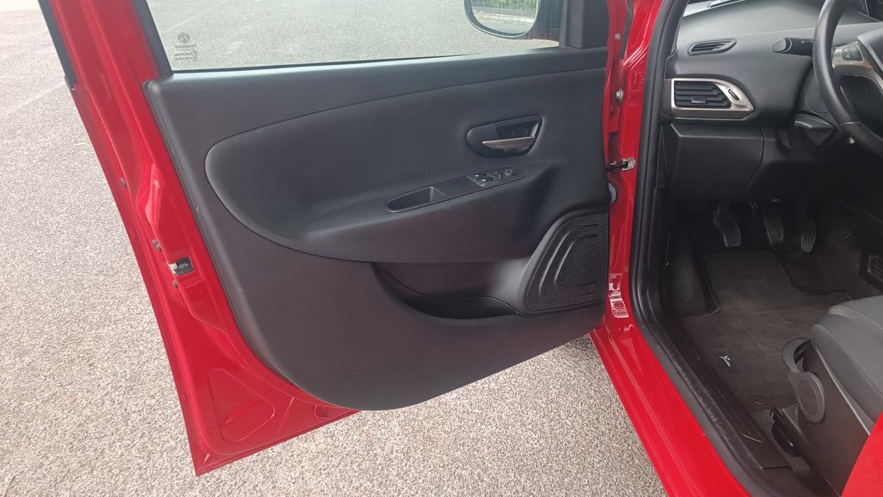 Lancia Ypsilon 1.0 FireFly 5 porte S&S Hybrid Ecochic Gold