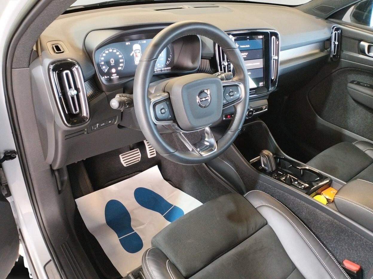Volvo XC40 1.5 t4 Plug-in Hybrid automatico Ultimate Dark