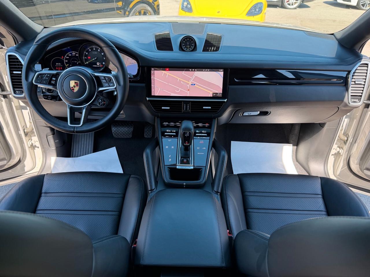 Porsche Cayenne Coupé 3.0 V6 E-Hybrid/scarico/pano/22"/km doc/bollo € super. B pagati