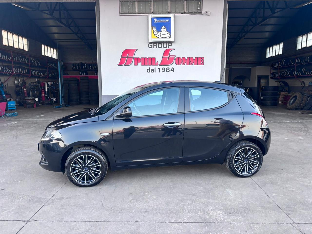 Lancia Ypsilon 1.0 FireFly 5 porte S&S Hybrid Gold PREZZO PROMO
