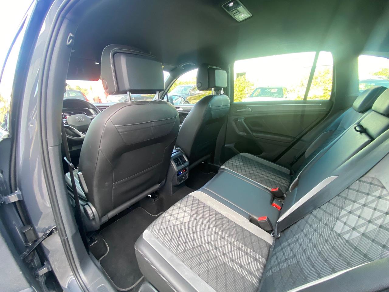 Volkswagen Tiguan 2.0 TDI 150 CV SCR DSG R-Line