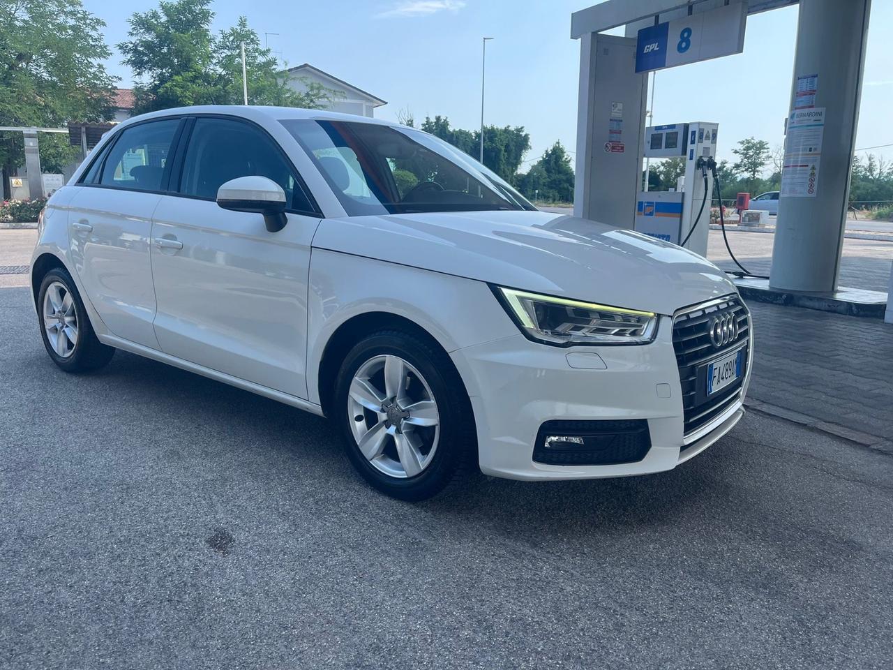 Audi A1 SPB 1.0 TFSI ultra S tronic Metal plus