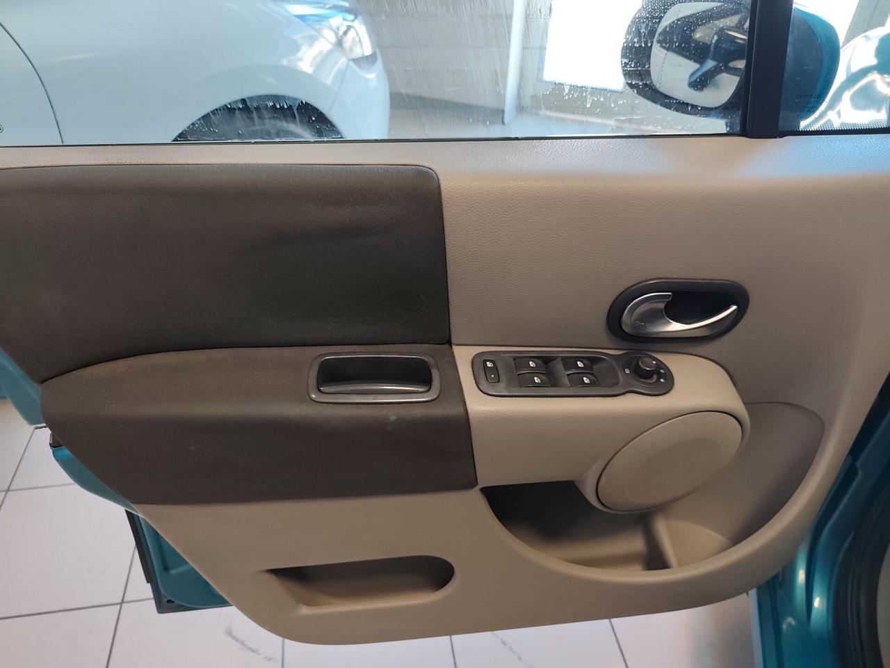 Renault Modus 1.5 dCi 82CV Luxe Privilège