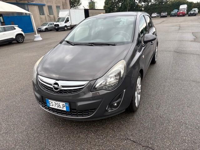Opel Corsa 1.4 16V 5 porte Sport