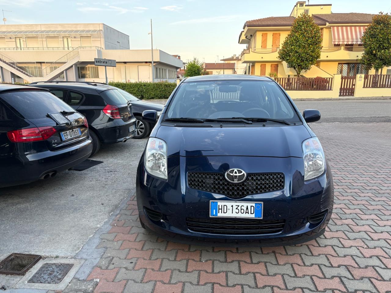Toyota Yaris 1.0 5 porte Sol