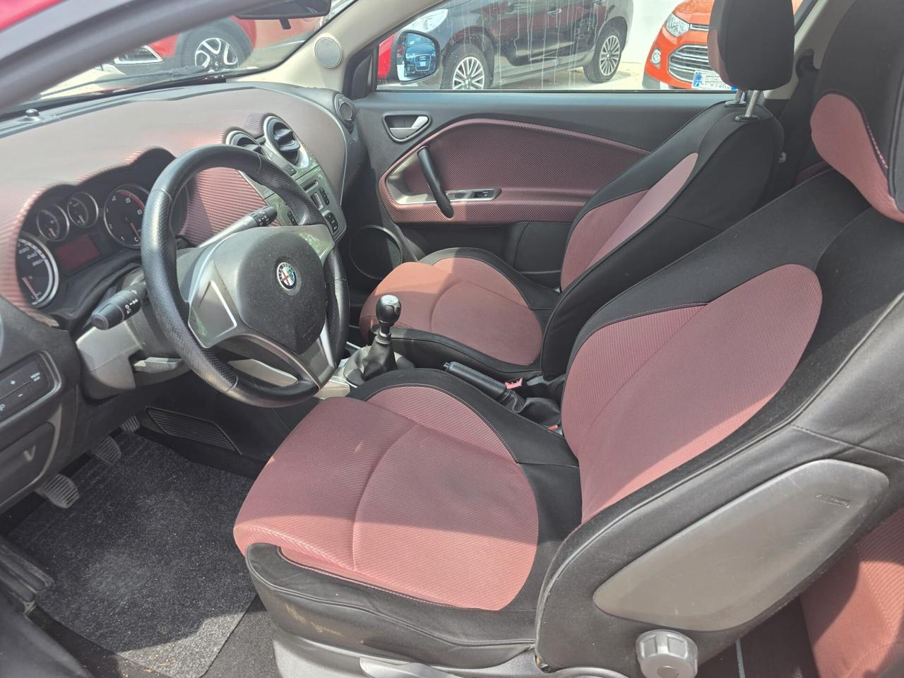 Alfa Romeo MiTo 1.6 JTDm 16V Distinctive Sport Pack