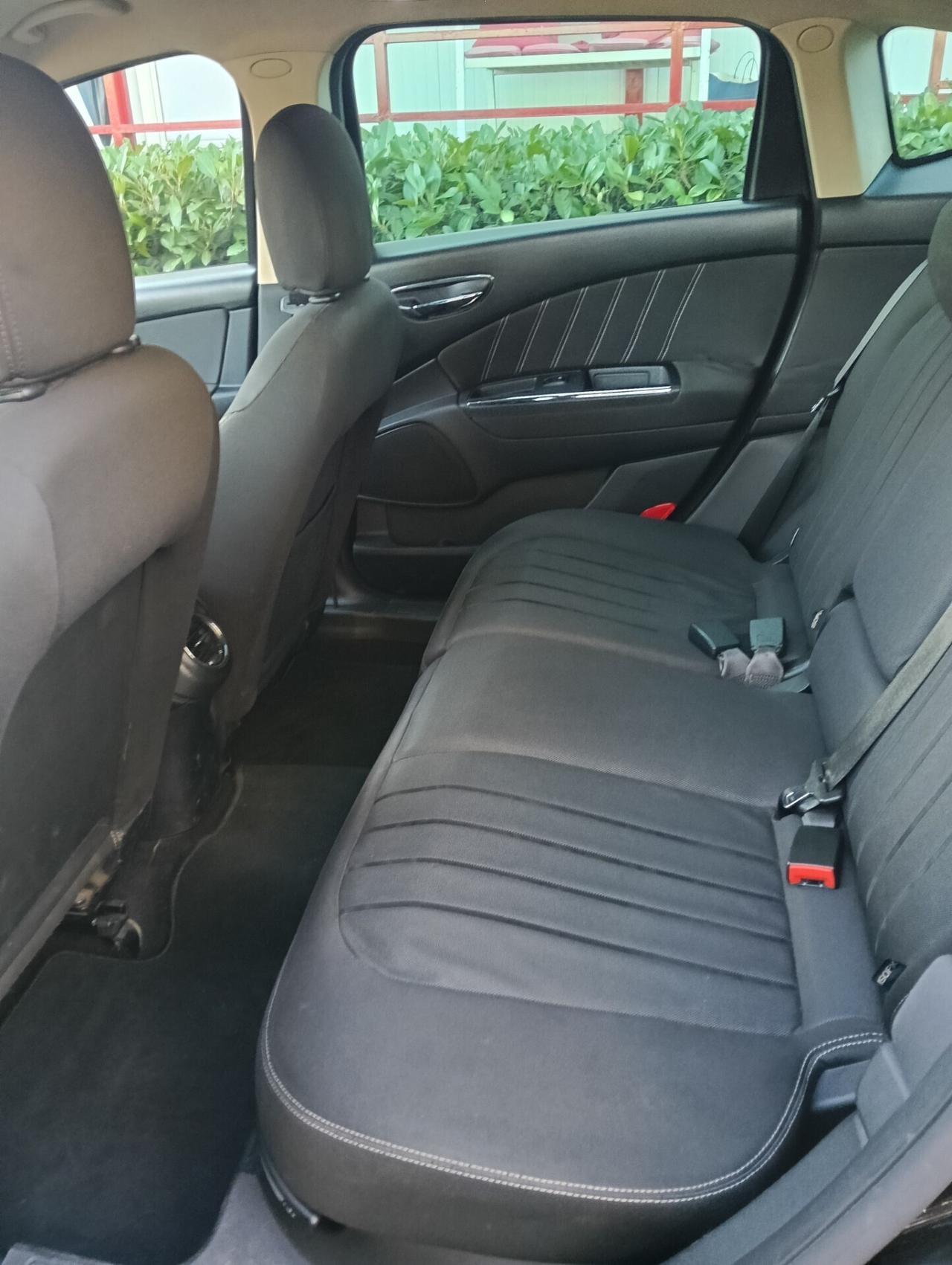 Lancia Delta 1.6 MJT DPF Argento