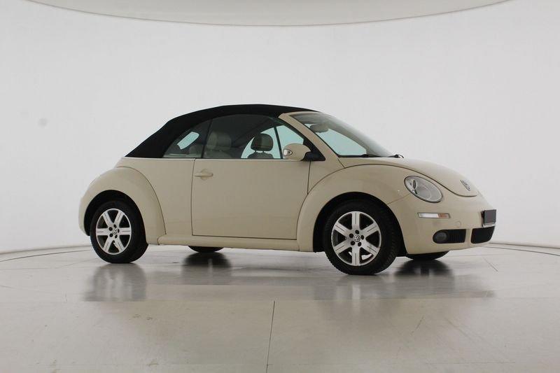 Volkswagen New Beetle 1.6 Cabrio