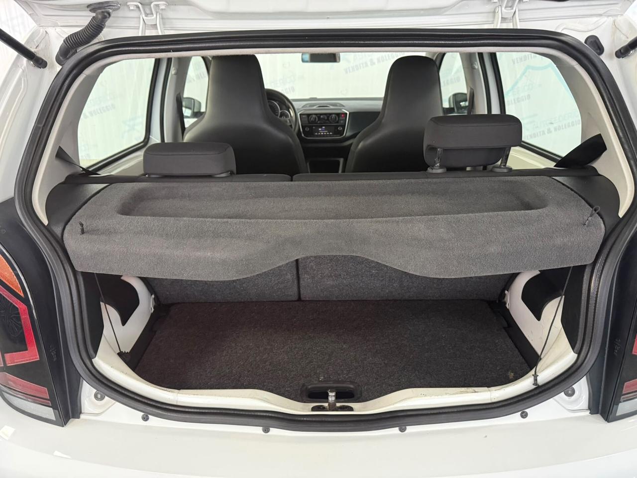Volkswagen up 1.0 Benz. 60cv 5p. move BlueMotion Technology
