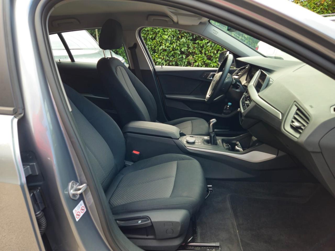 Bmw 116 116d 5p. Business Advantage