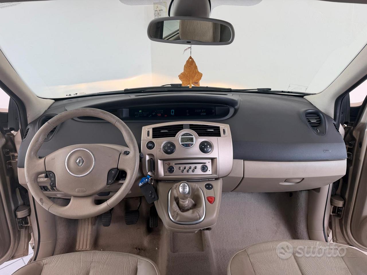 RENAULT Grand Scenic
