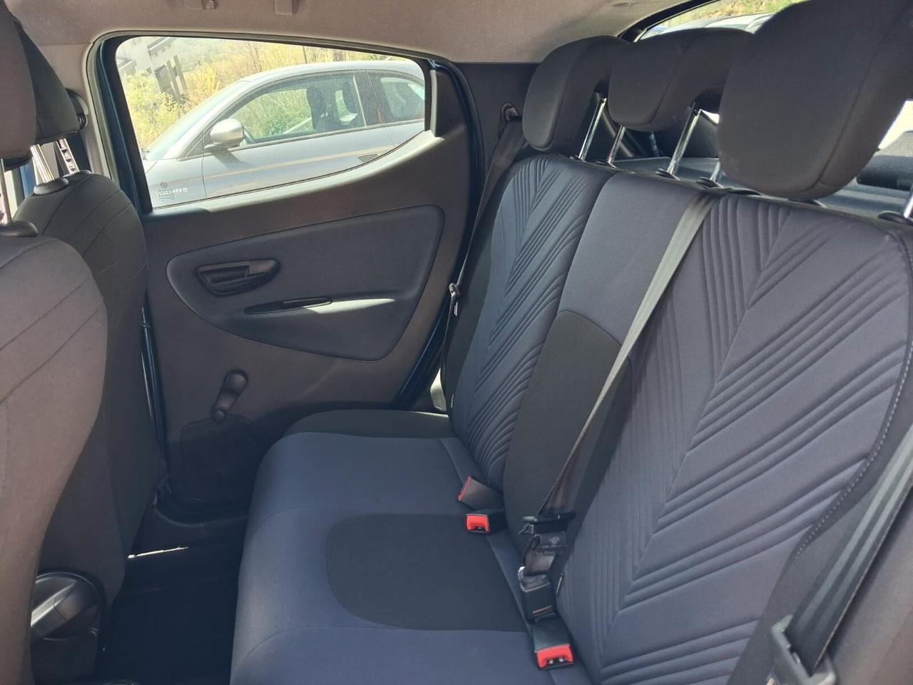 Lancia Ypsilon 1.2 69 CV 5 porte GPL Gold