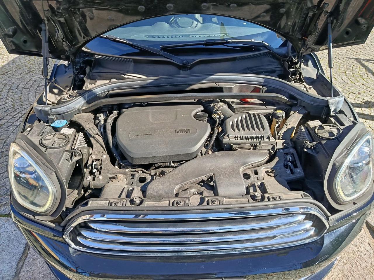 Mini Cooper Countryman Baker Street Edition #9408