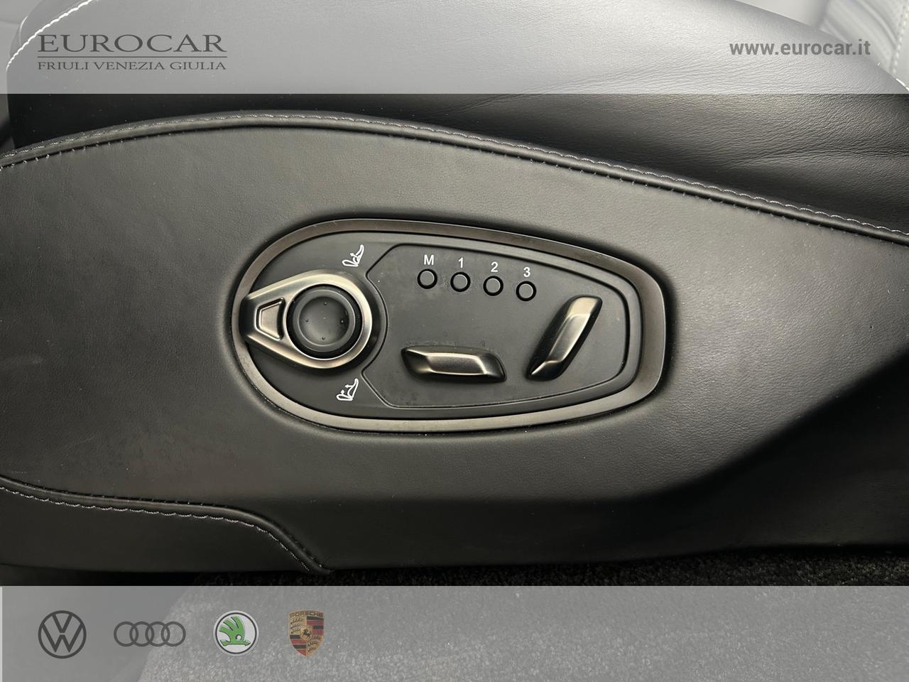 Aston martin dbx 707 4.0 auto