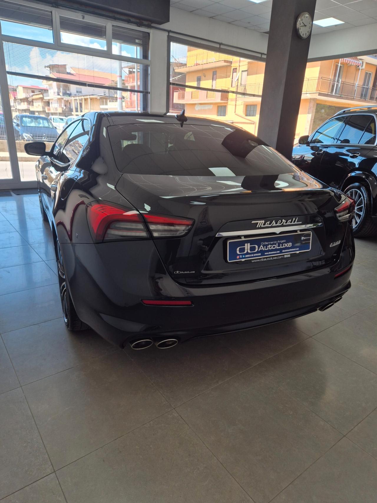 Maserati Ghibli 330 CV MHEV GT